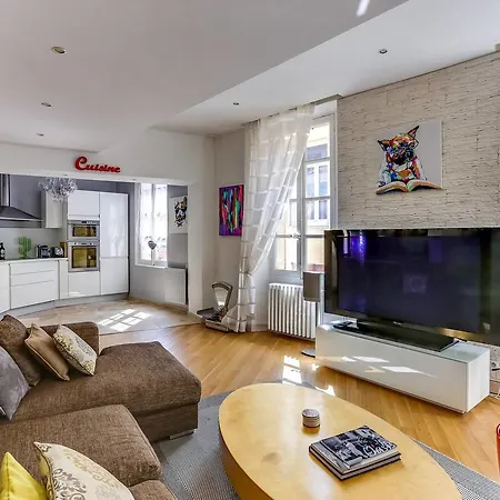 Superbe Duplex Tres Original Au Coeur Du Cannet ! 勒卡内